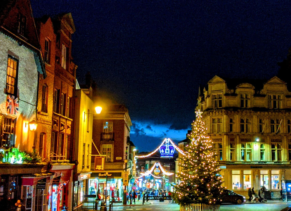 View down Peascod Street from Castle Hill