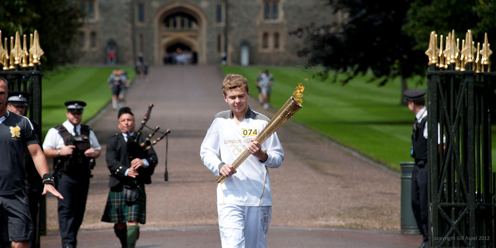 Olympic torch leaving Windsor Castle