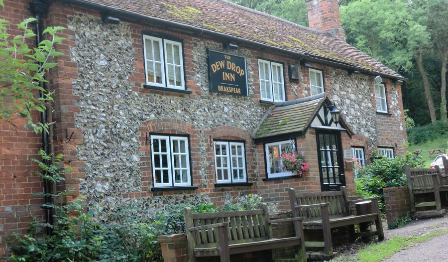 Dew Drop Inn - near Maidenhead, Berkshire - Windsor